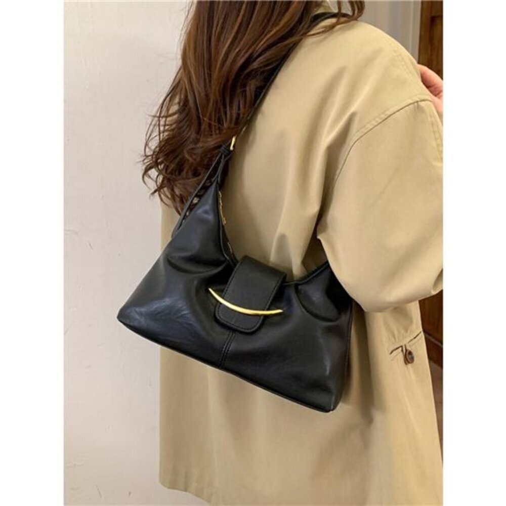 Buckle Adjustable Strap Crossbody Bag